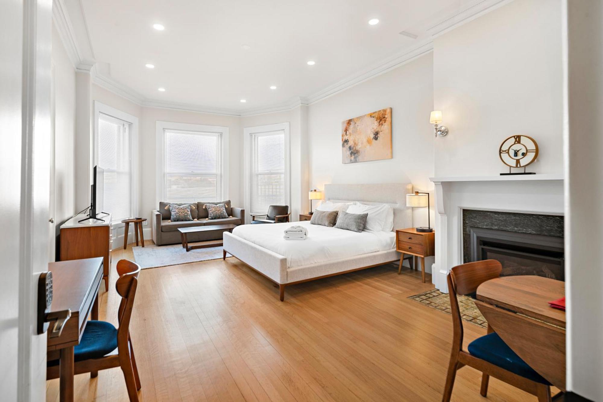 Charlesgate Suites ボストン エクステリア 写真
